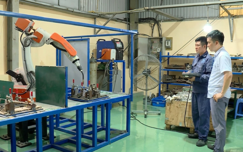 Công nghệ hàn robot tự động tại Vina Techno